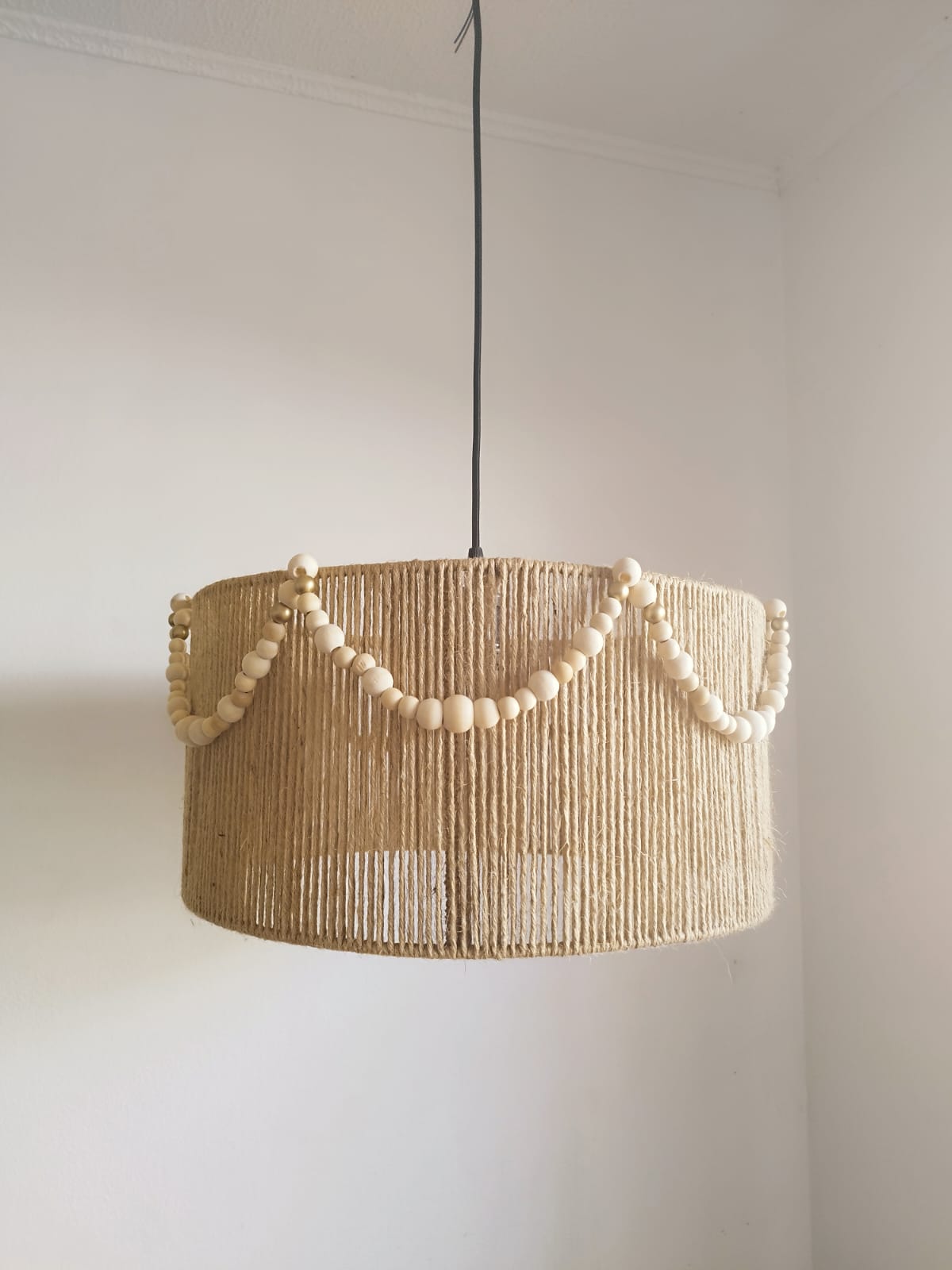Lámpara Yute y Bolitas